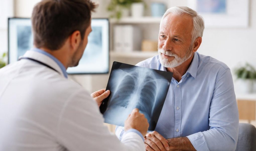 medecin-patient-radiographie-cabinet-medical